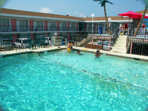 Surfcomber Motel Wildwood Bagian luar foto